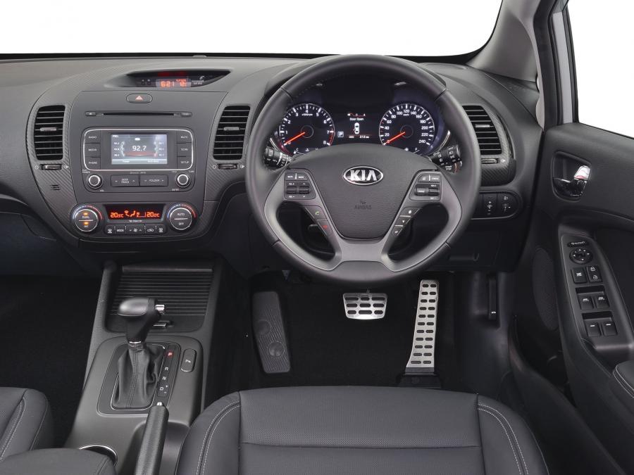  Kia Cerato Hatchback 2013 года  (ZA) (фото 6 из 26)